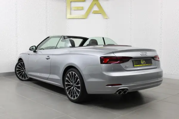 Audi A5 Cabrio 2.0 TDi S-line S tronic 57