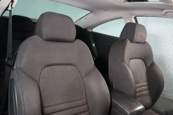 Peugeot 407 Coupé 2.0 HDi 36