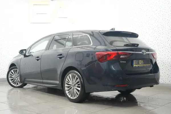 Toyota Avensis Touring Sports 2.0 D-4D Exclusive 4