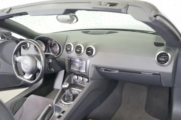Audi TT Roadster 2.0 TDi 21