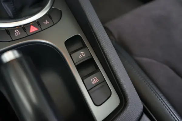 Audi TT Roadster 2.0 TDi 29