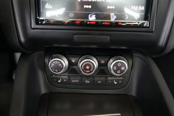 Audi TT Roadster 2.0 TDi 32