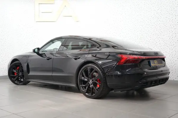 Audi e-tron GT quattro 4