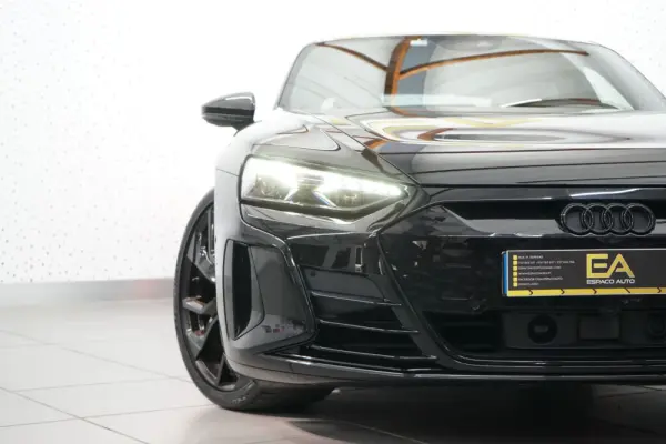 Audi e-tron GT quattro 6