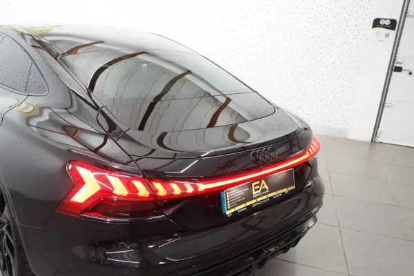 Audi e-tron GT quattro 15