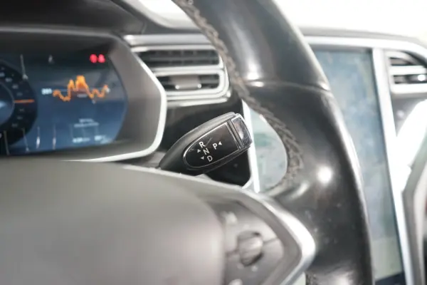 Tesla Model S 85 25
