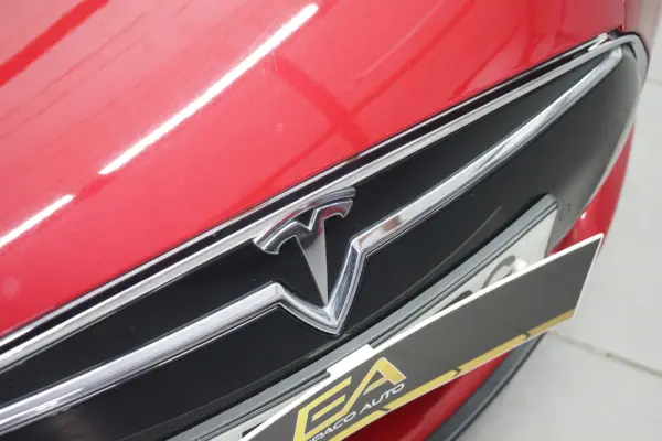 Tesla Model S 85 8