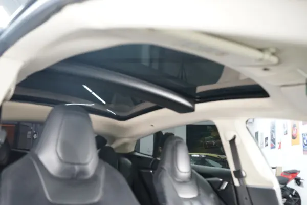 Tesla Model S 85 36