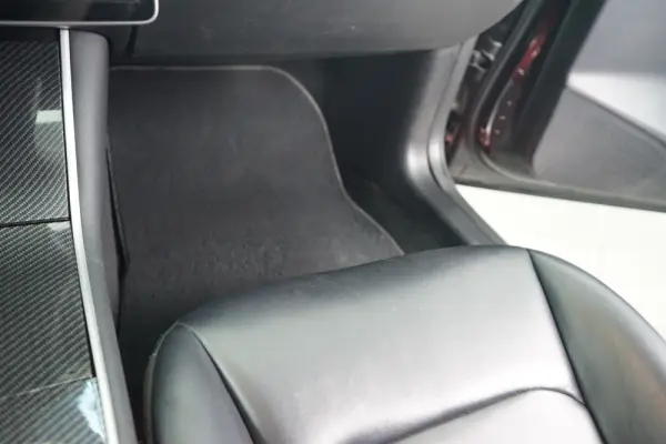 Tesla Model 3 Long Range AWD Dual Motor 36