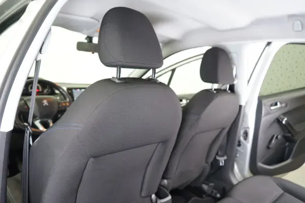 Peugeot 208 1.6 BlueHDi Active 38