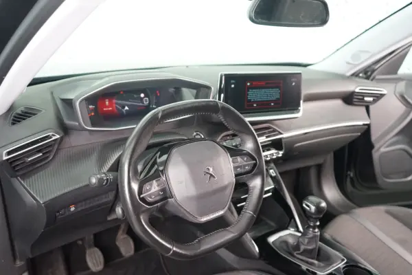 Peugeot 2008 1.2 PureTech Allure 16
