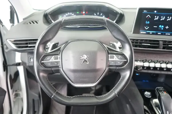 Peugeot 3008 1.2 PureTech Allure Pack EAT8 18