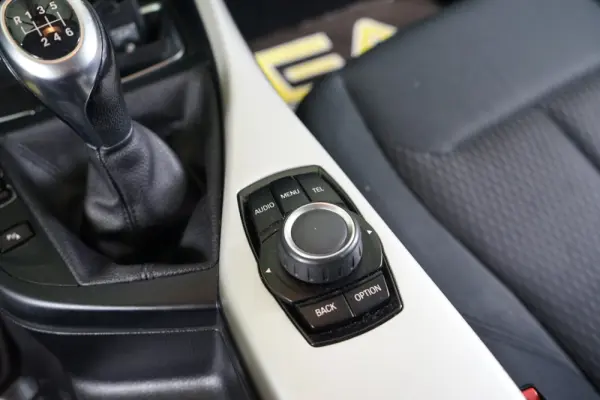 BMW 116 d Line Urban 27