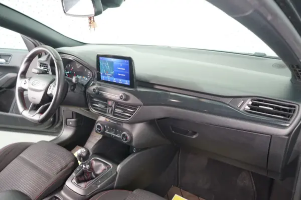 Ford Focus 1.5 TDCi EcoBlue ST-Line 17