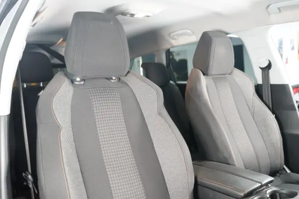 Peugeot 5008 1.5 BlueHDi Allure EAT8 34