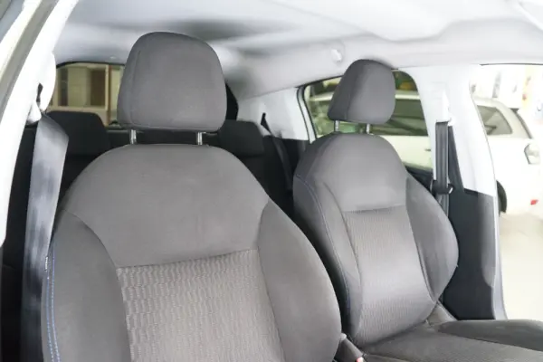 Peugeot 208 1.6 BlueHDi Active 37