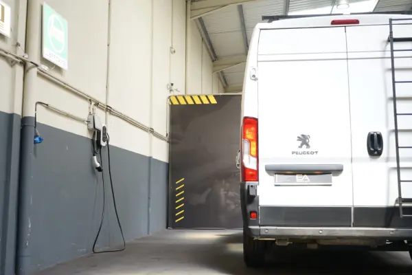 Peugeot Boxer 2.0 BlueHDi 330 L1H1 7