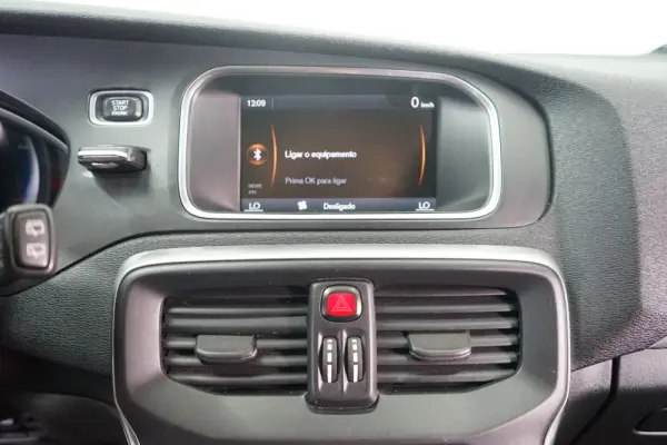 Volvo V40 1.6 D2 R-Design Momentum 29