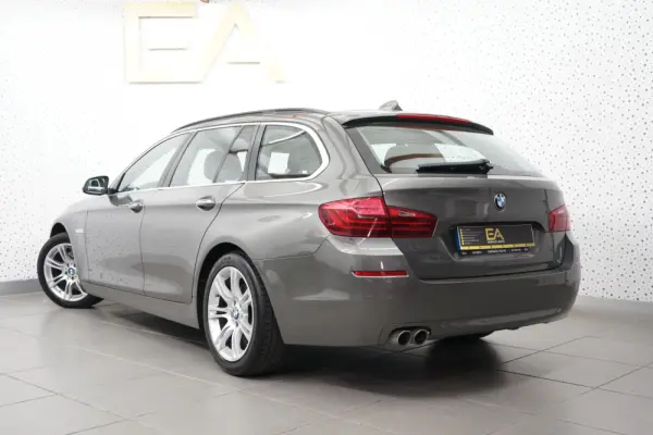 BMW 520 d Exclusive Auto 129g 4