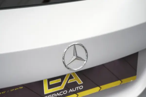 Mercedes-Benz CLA 180 d Shooting Brake AMG Line Aut. 14