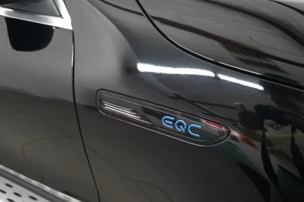 Mercedes-Benz EQC 400 4Matic 11