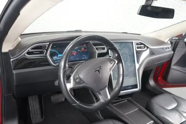 Tesla Model S 85 17