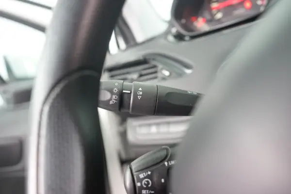 Peugeot 208 1.0 PureTech Access 19