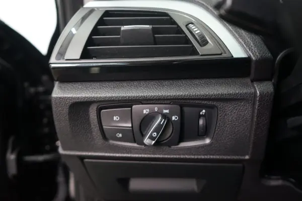BMW 116 d Line Luxury Auto 25