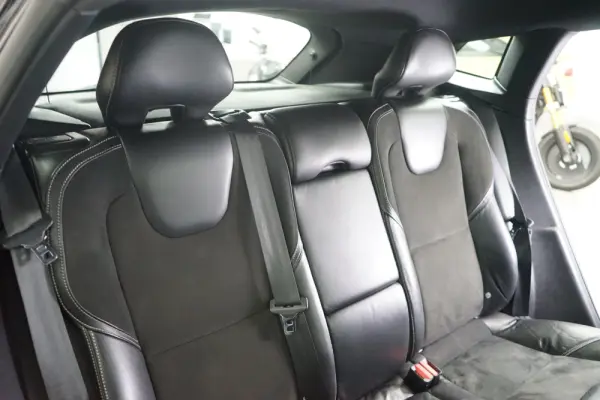Volvo V40 1.6 D2 R-Design Momentum 36