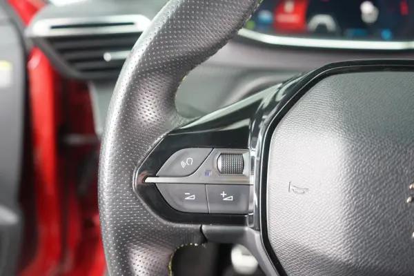 Peugeot 208 1.2 PureTech Allure Pack 23