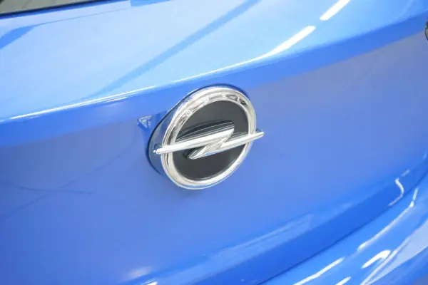 Opel Corsa 1.2 Edition 12