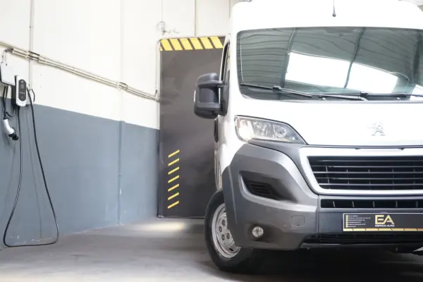 Peugeot Boxer 2.0 BlueHDi 330 L1H1 6