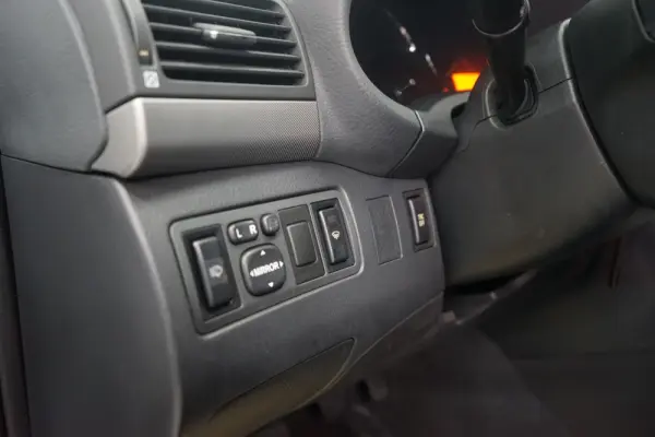 Toyota Avensis SW 2.0 D-4D Exclusive 9