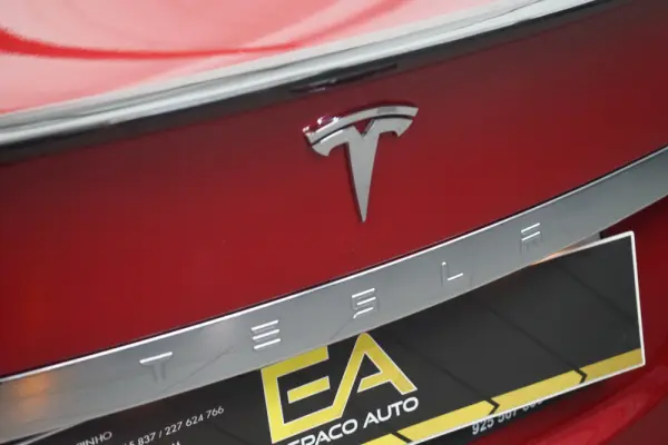 Tesla Model S 85 14