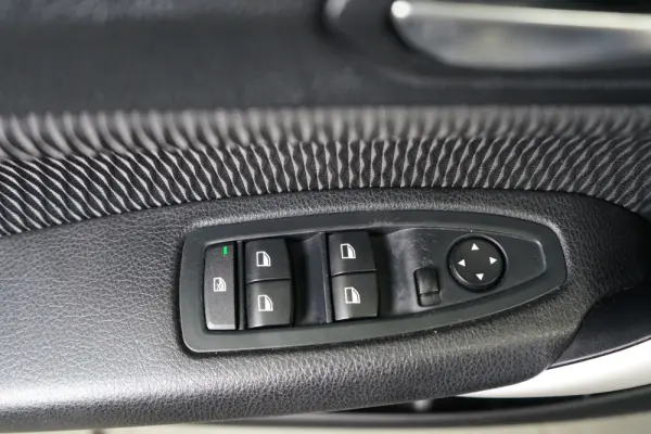 BMW 116 d Line Urban 18