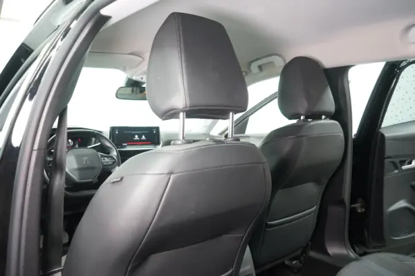 Peugeot 2008 1.2 PureTech Allure 39