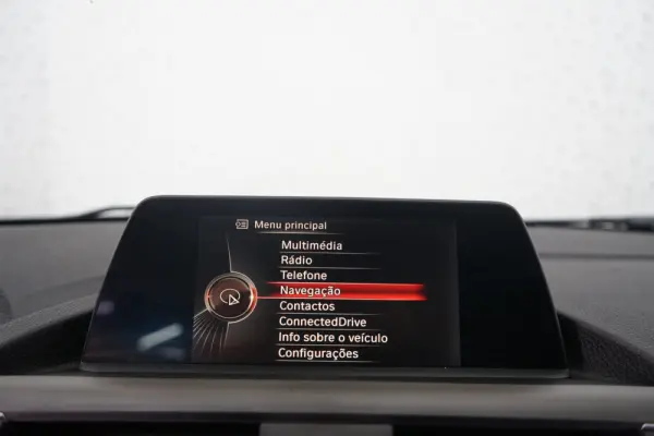 BMW 116 d Line Luxury Auto 32