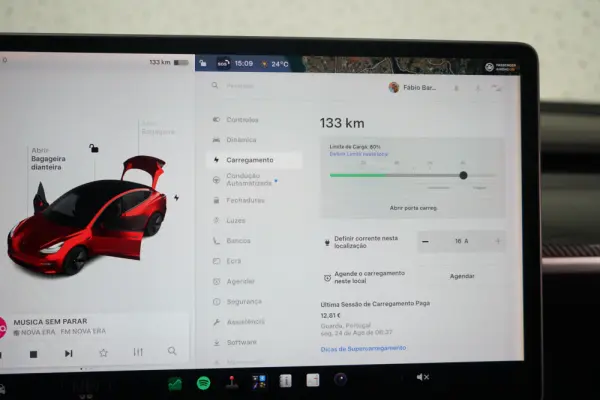 Tesla Model 3 Long Range AWD Dual Motor 32