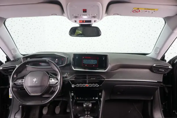 Peugeot 2008 1.2 PureTech Allure 17