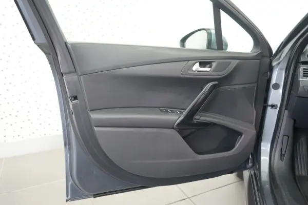 Peugeot 508 RXH 2.0 HDi Hybrid4 2-Tronic 15