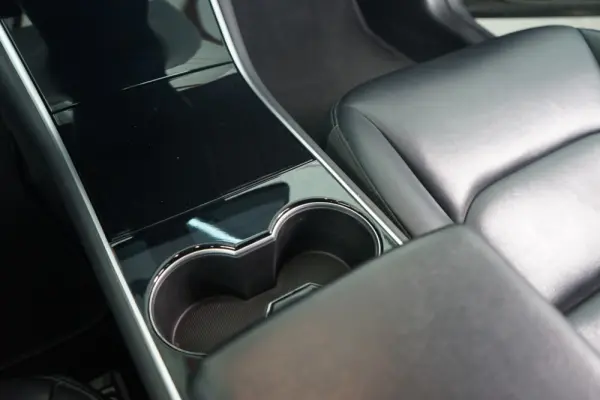 Tesla Model 3 Standard Range Plus RWD 19