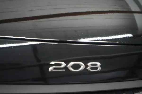 Peugeot 208 1.5 BlueHDi Allure Pack 8