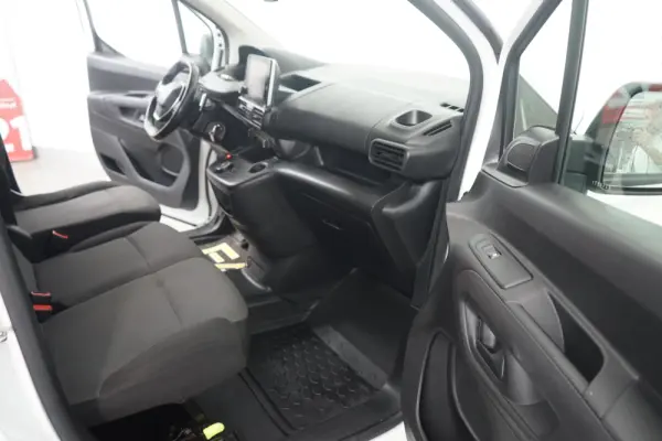 Peugeot Partner 1.5 Blue-HDI Asphalt L1 EAT8 38
