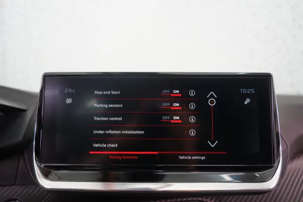 Peugeot 2008 1.2 PureTech Allure 33