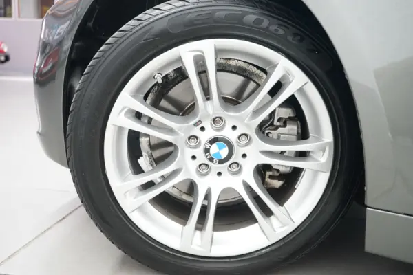 BMW 520 d Exclusive Auto 129g 10