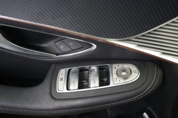 Mercedes-Benz EQC 400 4Matic 21