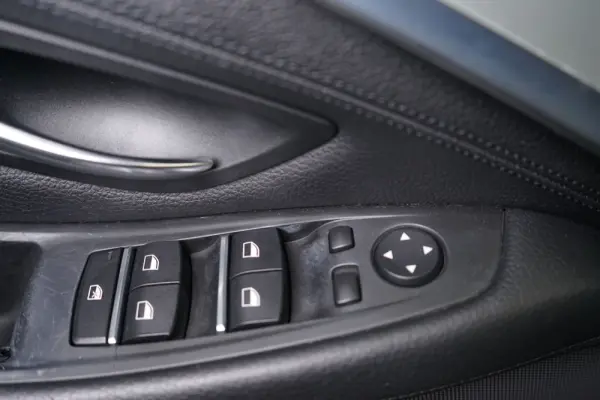 BMW 520 d Exclusive Auto 129g 18