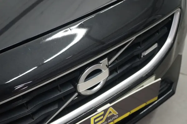 Volvo V40 1.6 D2 R-Design Momentum 7