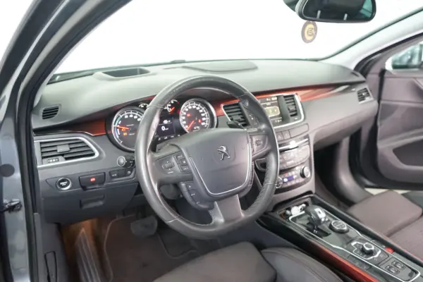 Peugeot 508 RXH 2.0 HDi Hybrid4 2-Tronic 12