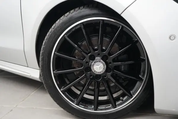 Mercedes-Benz CLA 180 d Shooting Brake AMG Line Aut. 11